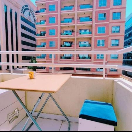 Dxb Hostel Near Adcb Metro Station Dubai Eksteriør bilde