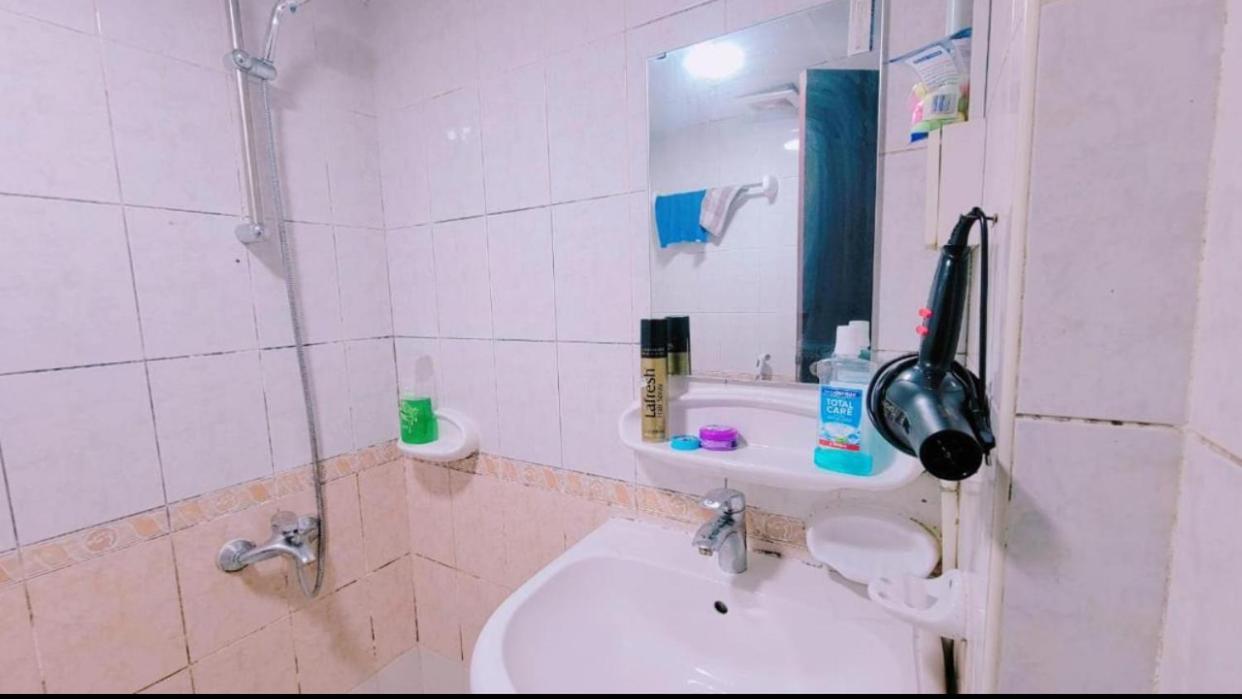 Dxb Hostel Near Adcb Metro Station Dubai Eksteriør bilde